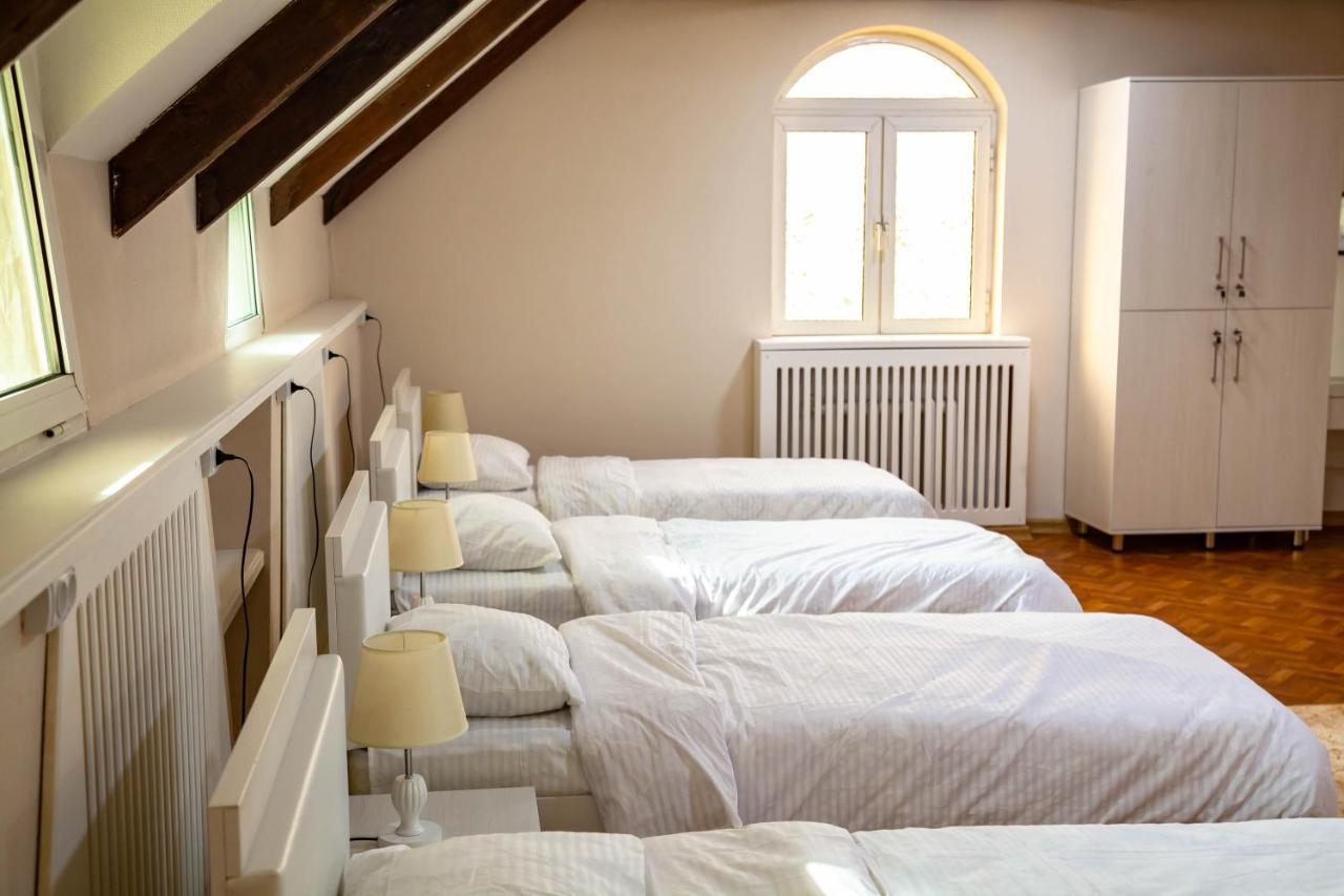 Ridon Lux Hotel Tasjkent Buitenkant foto